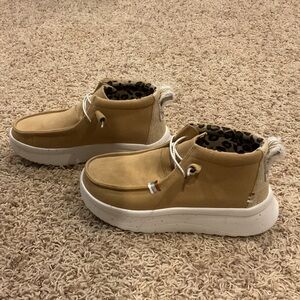 Hey Dude Wendy Peak Hi Suede